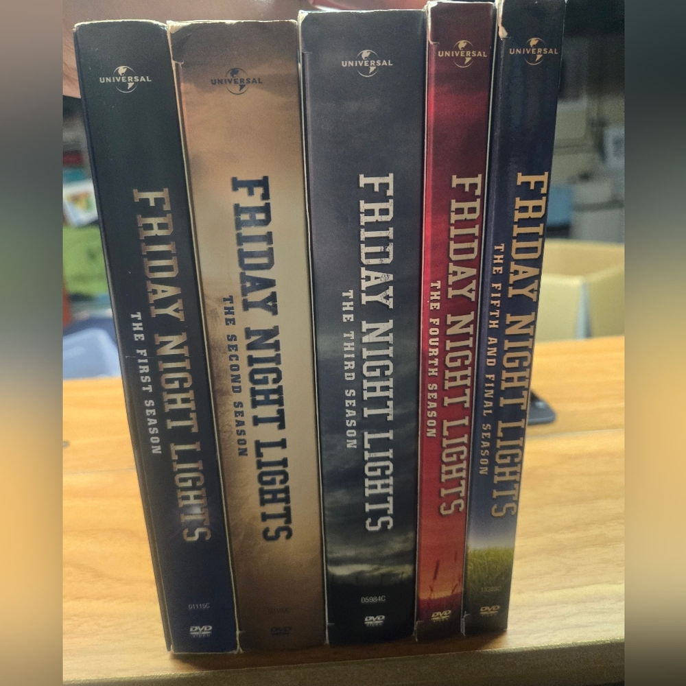 Friday Night Lights Complete Series - Picture 1 of 1